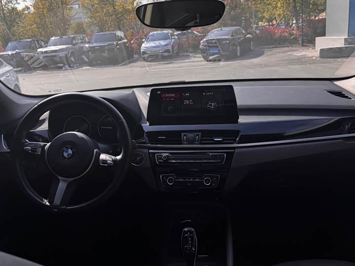 BMW X1 2021 s Drive 25 Li Leading — фото 5