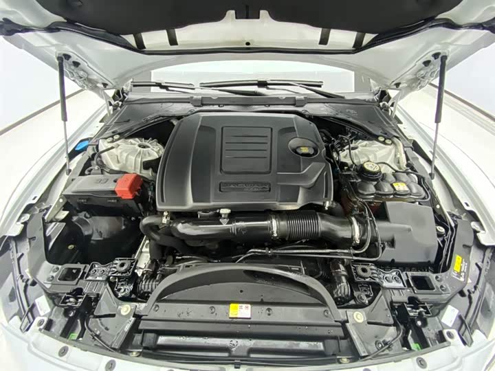 Jaguar XFL 2020 XFL 2.0 T P 200 2 WD — фото 12