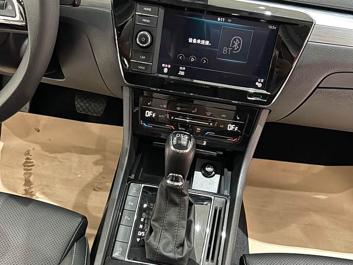 Skoda Superb — фото 5