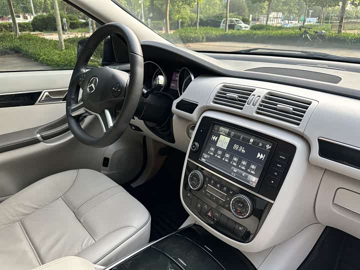 Mercedes-Benz R-Class 2017 R 400 4 MATIC — фото 9