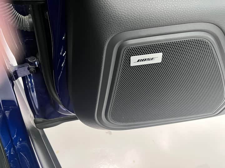 Porsche Macan 2022 Macan 2.0 T — фото 9