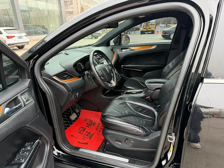 Lincoln MKC 2019 2.0 T 4 WD VI — фото 4