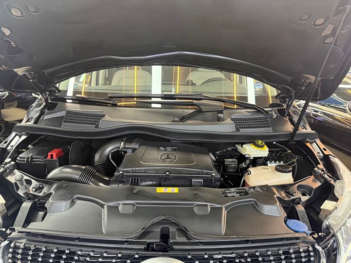 Mercedes-Benz V-Class 2022 V 260 L — фото 18