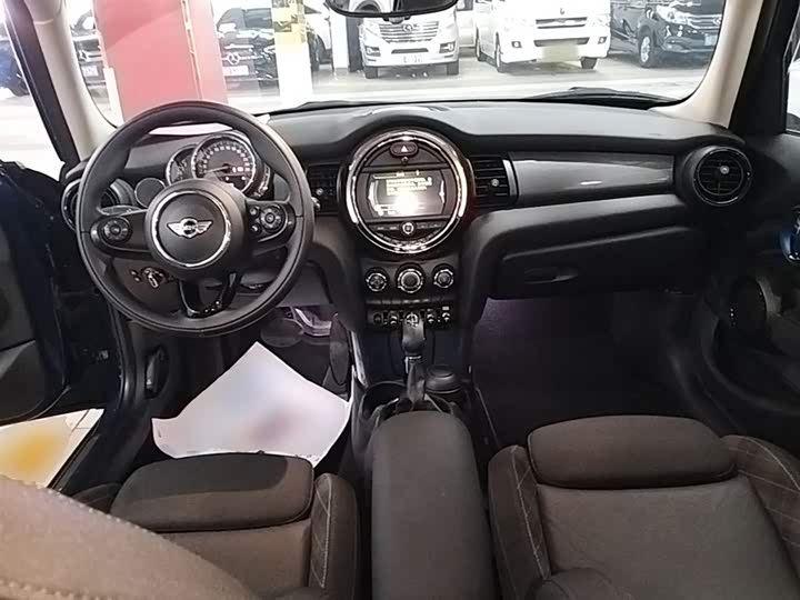MINI Hatch — фото 10