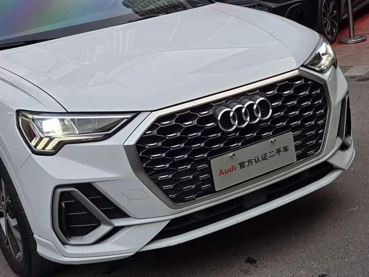 Audi Q3 Sportback 2020 40 TFSI — фото 3