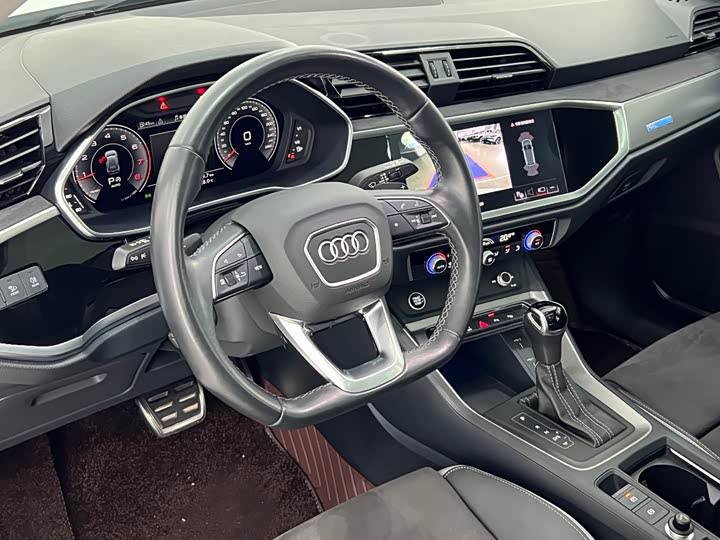 Audi Q3 40 TFSI стиль-динамик — фото 13
