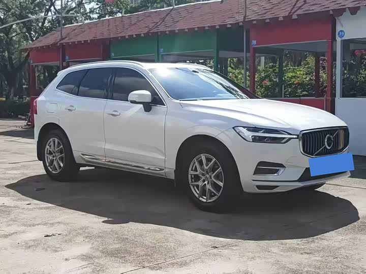 Volvo XC60 2020 T 5 4 WD — фото 3