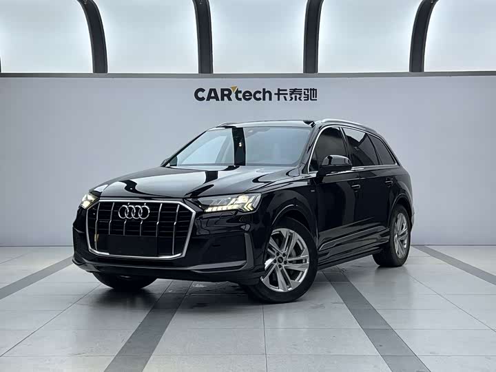 Audi Q7 2023 45 TFSI quattro S line Sport — фото 1