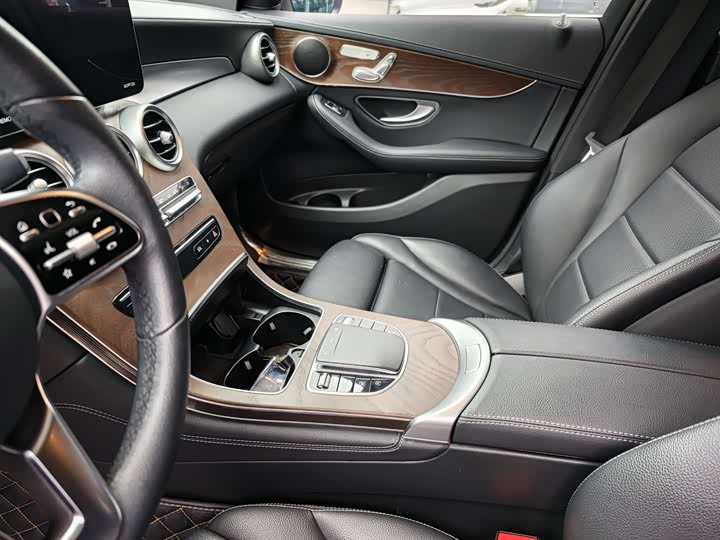 Mercedes-Benz GLC 2022 GLC 260 L 4 MATIC Luxury — фото 8