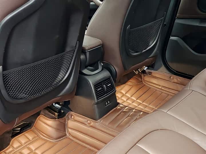 BMW X1 2019 x Drive 20 Li — фото 9