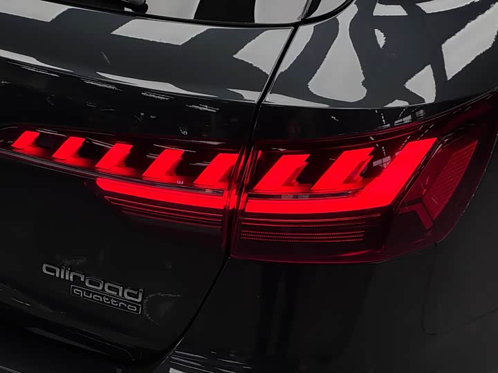 Audi A4 2021 allroad quattro — фото 10