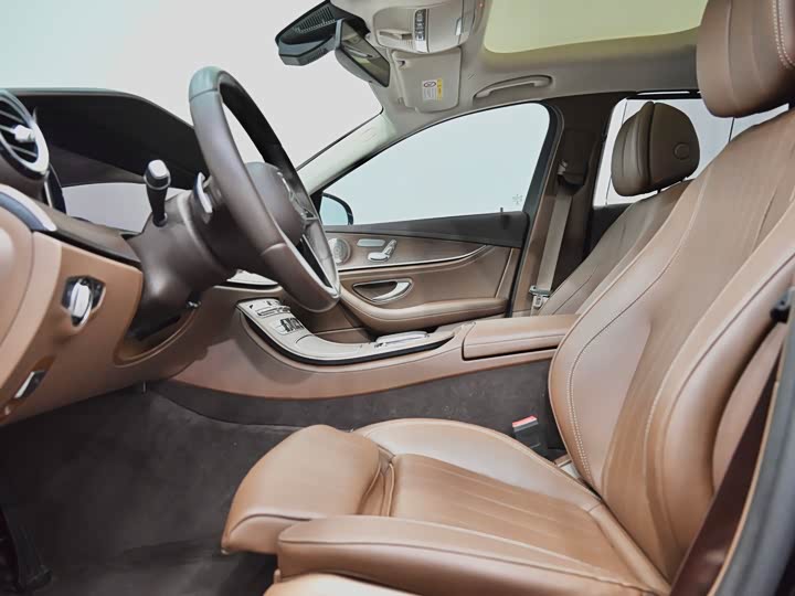 Mercedes-Benz E-Class 2022 E 300 L Luxury — фото 47