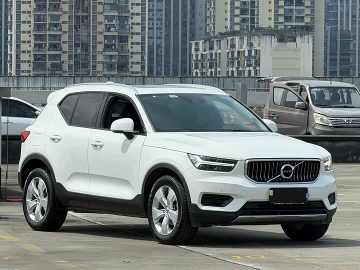 Volvo XC40 2020 T 3 — фото 5