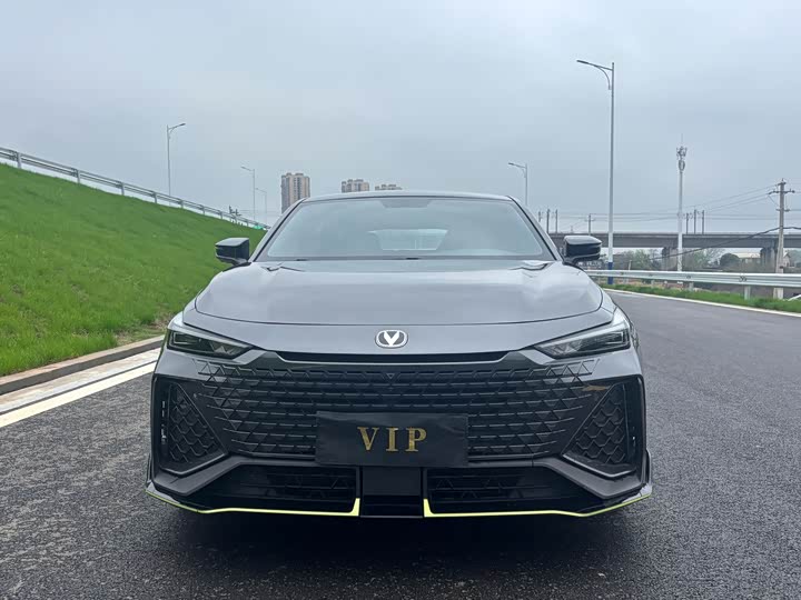 Changan UNI-V 2022 2.0 T — фото 2