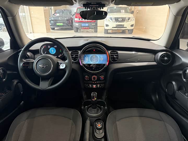 MINI Hatch — фото 12