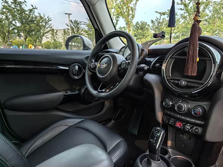 MINI Hatch — фото 12