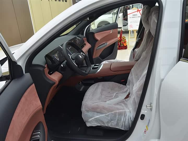 Changan CS75 PLUS 2025 1.5 T — фото 4
