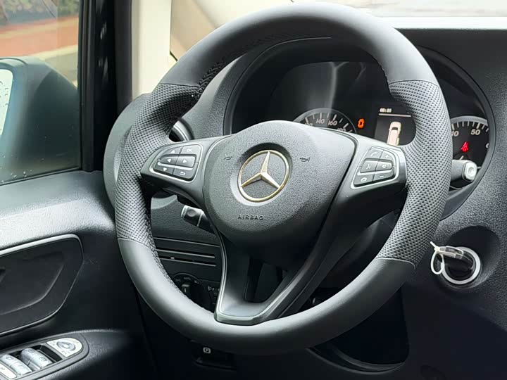 Mercedes-Benz Vito — фото 8