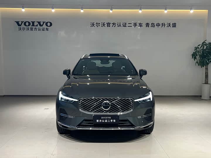 Volvo XC60 2026 B 5 4 WD — фото 2
