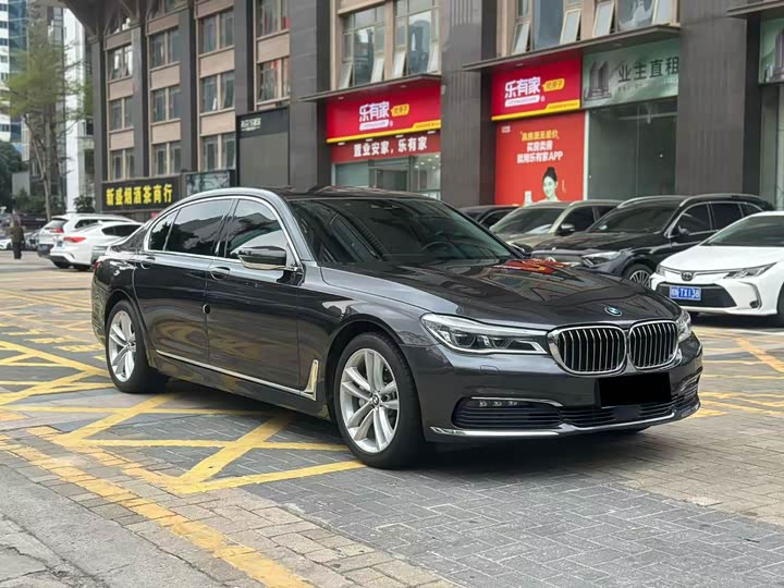BMW 7 Series 740Li продвинутая — фото 3