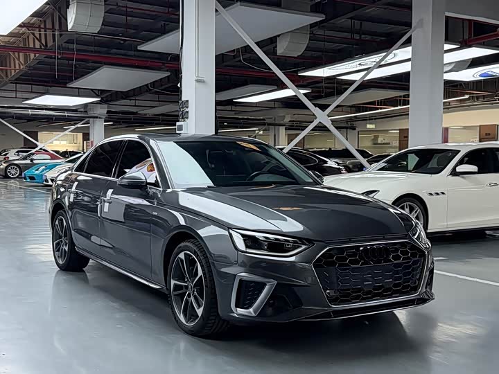 Audi A4L 40 TFSI стиль-динамик — фото 3
