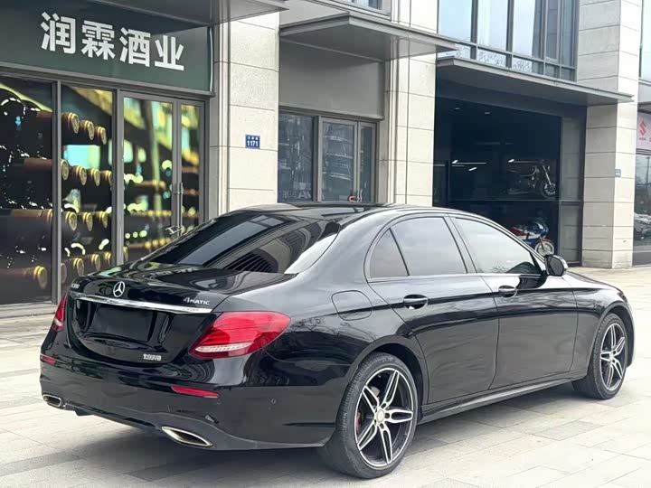 Mercedes-Benz E-Class E 200 спорт — фото 7