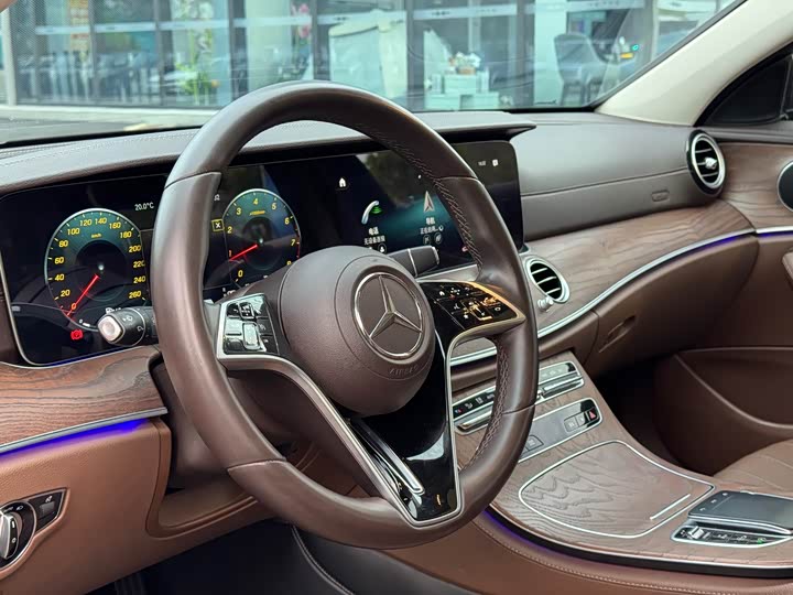 Mercedes-Benz E-Class E 260 L — фото 7