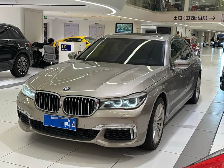 BMW 7-Series 2016 740 Li Leading