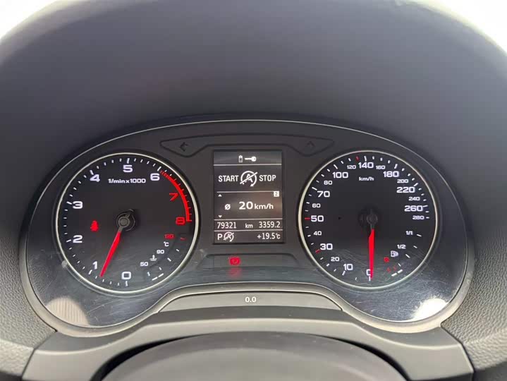 Audi A3 2015 Limousine 35 TFSI — фото 18