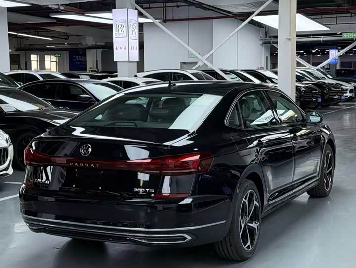 Volkswagen Passat — фото 9