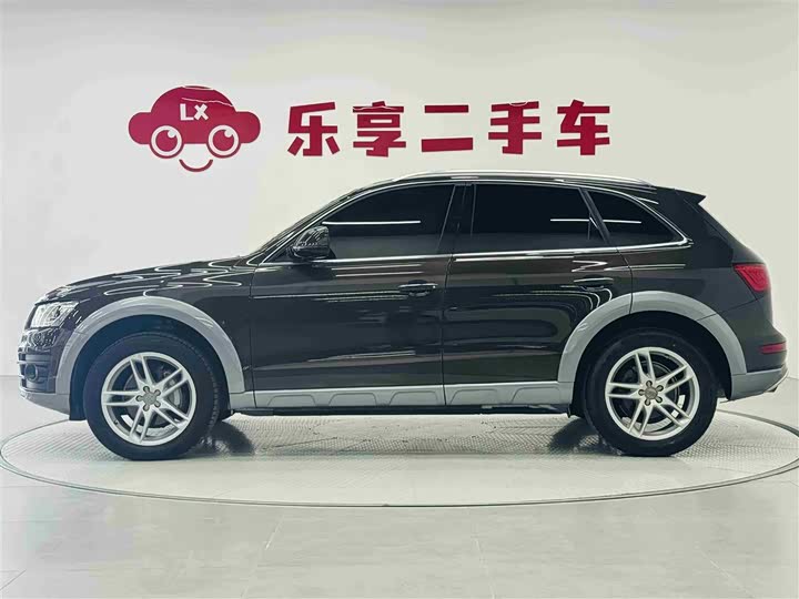 Audi Q5 2017 Plus 40 TFSI — фото 2