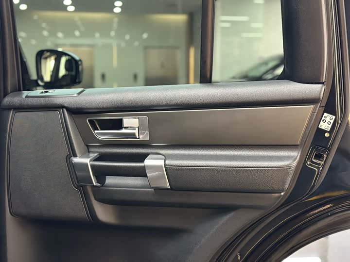 Land Rover Discovery — фото 11