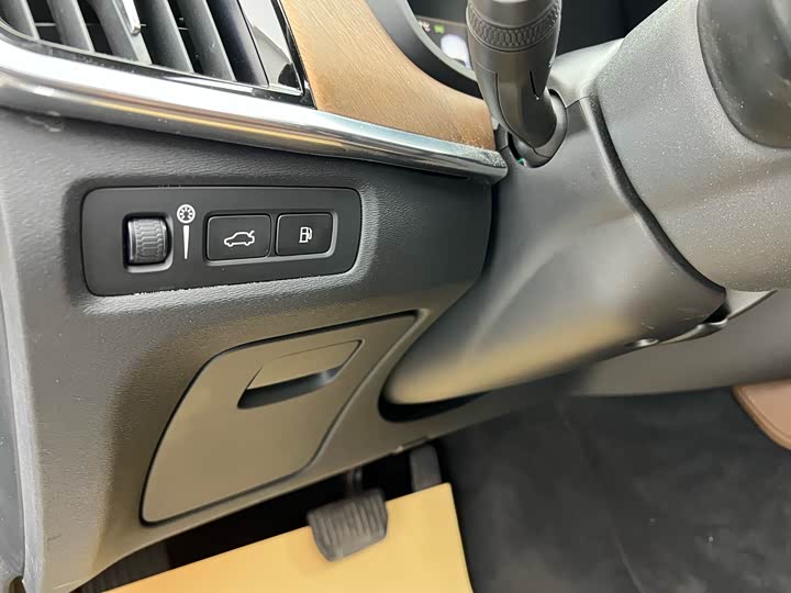Volvo S90 Hybrid 2020 T 8 E Hybrid — фото 4