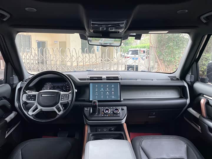 Land Rover Defender — фото 12