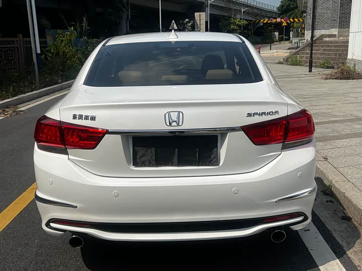 Honda Spirior — фото 14