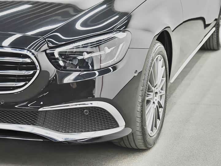 Mercedes-Benz E-Class 2022 E 260 L — фото 19