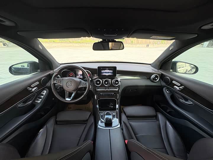 Mercedes-Benz GLC 2018 GLC 260 4 MATIC — фото 8