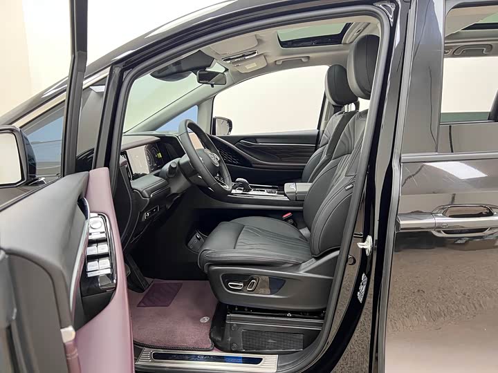 Trumpchi M8 2024 400 T — фото 16