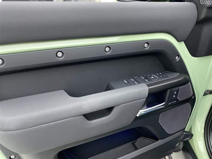 Land Rover Defender — фото 21