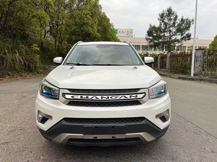 Changan CS75 2016 1.8 T ATPremium V — фото 2