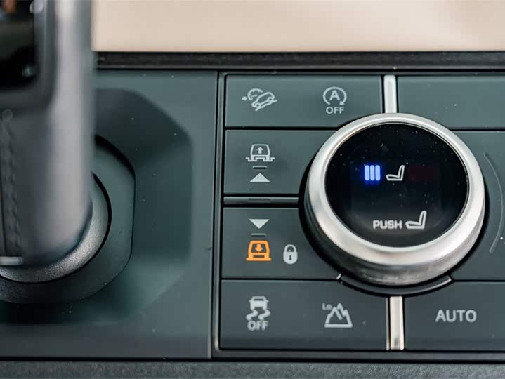 Land Rover Defender — фото 16
