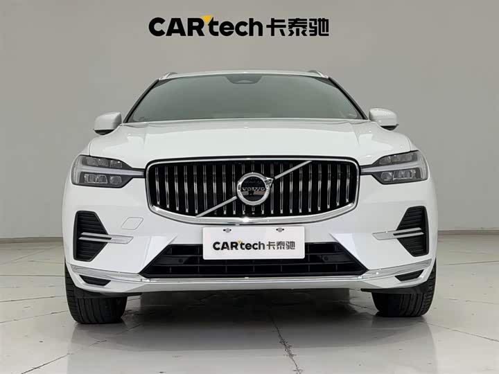 Volvo XC60 2022 B 5 4 WD — фото 3
