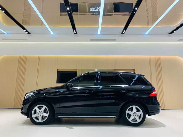 Mercedes-Benz M-Class 2015 ML 400 4 MATICLuxury — фото 3