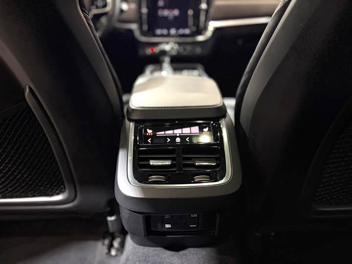 Volvo V90 2017 Cross Country T 5 AWD — фото 29