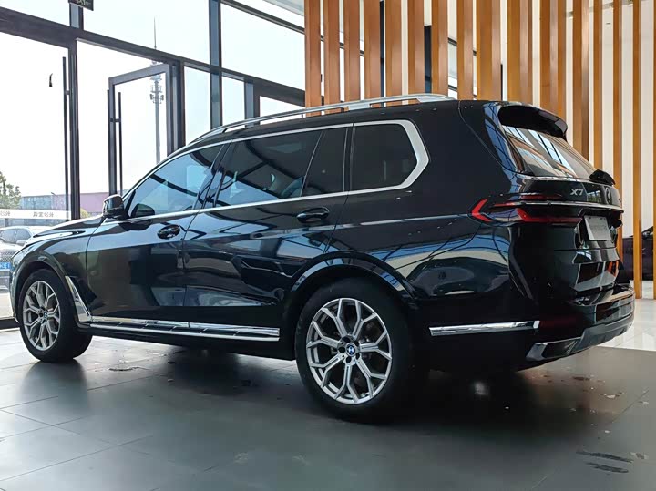 BMW X7 2024 x Drive 40i Leading — фото 4