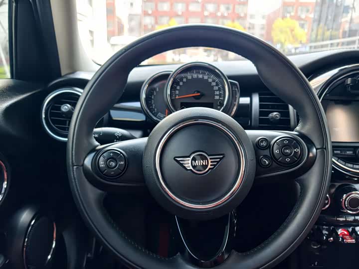MINI Hatch — фото 17