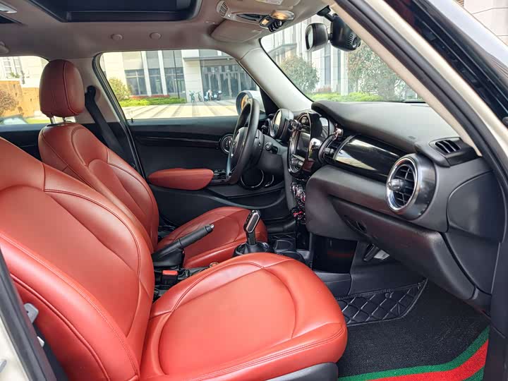 MINI Hatch — фото 13