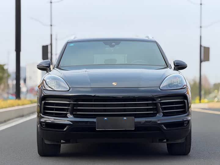 Porsche Cayenne 2018 Cayenne 3.0 T — фото 2