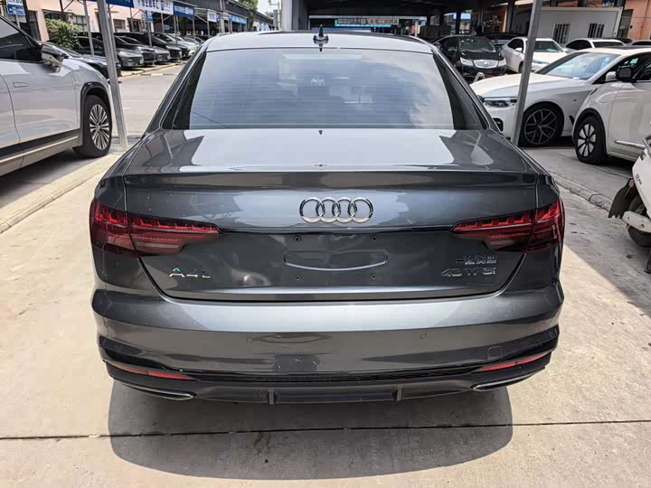 Audi A4L 40 TFSI люкс-динамик — фото 14