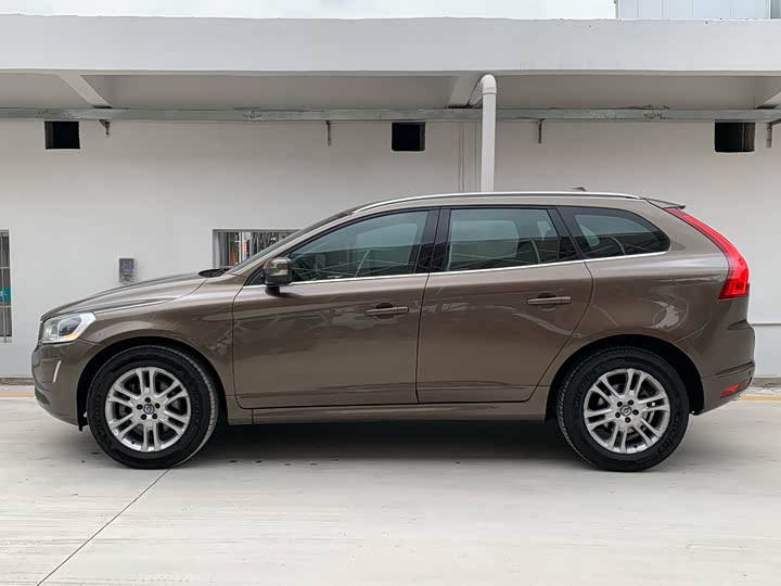 Volvo XC60 2015 T 5 — фото 4